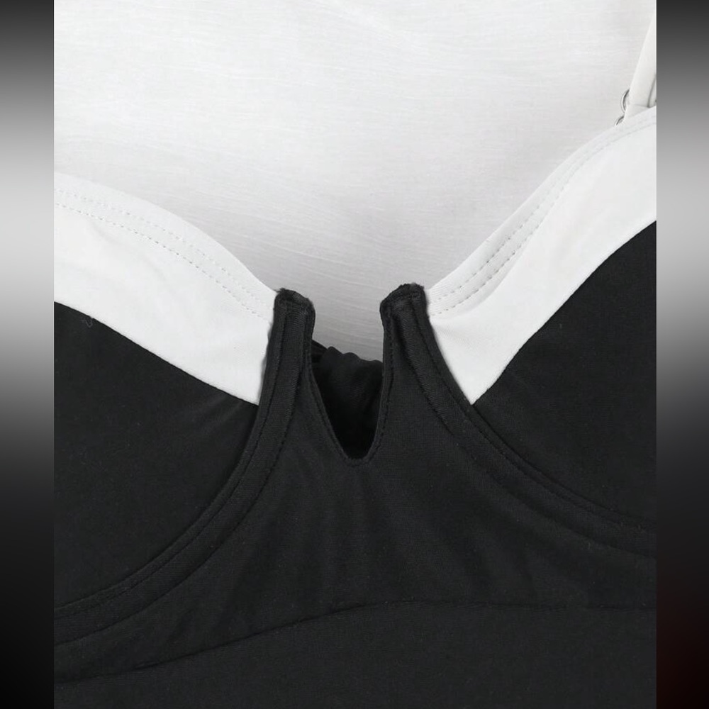 New to Posh C 🔆| Sol Elegante exy V-Neck Black & White Swimsuit - Picture 7 of 8
